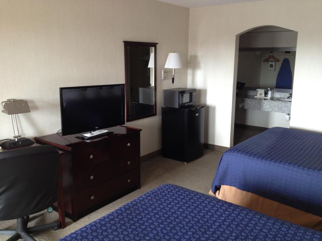 Quality Inn Carthage Szoba fotó